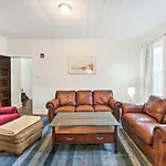 Roomy Lancaster Home Walk To Dtwn And Hospital